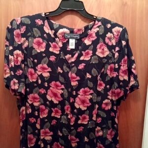Short Sleeved Floral Dress - Maggie McNaughton 18W